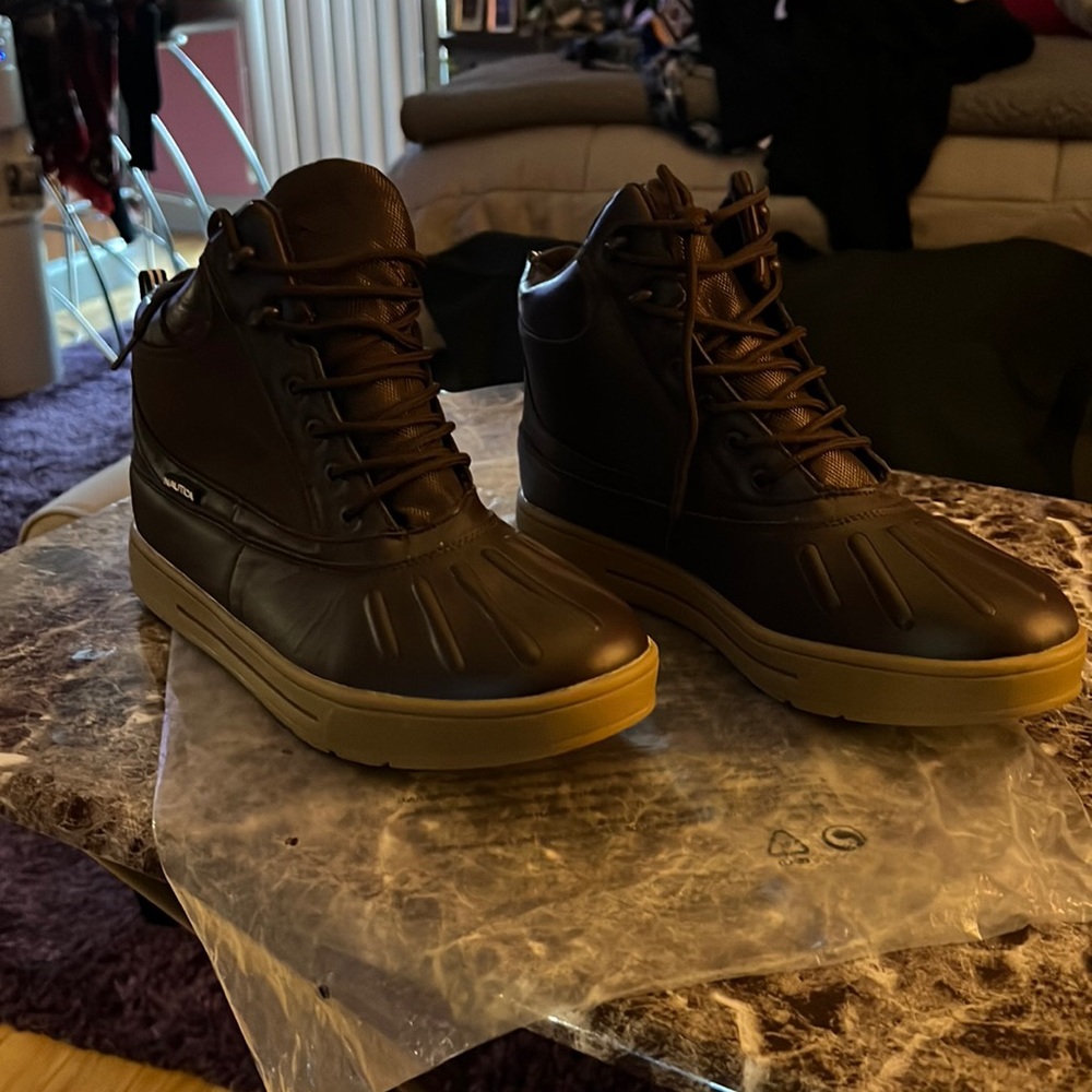 NAUTICA BOOTS